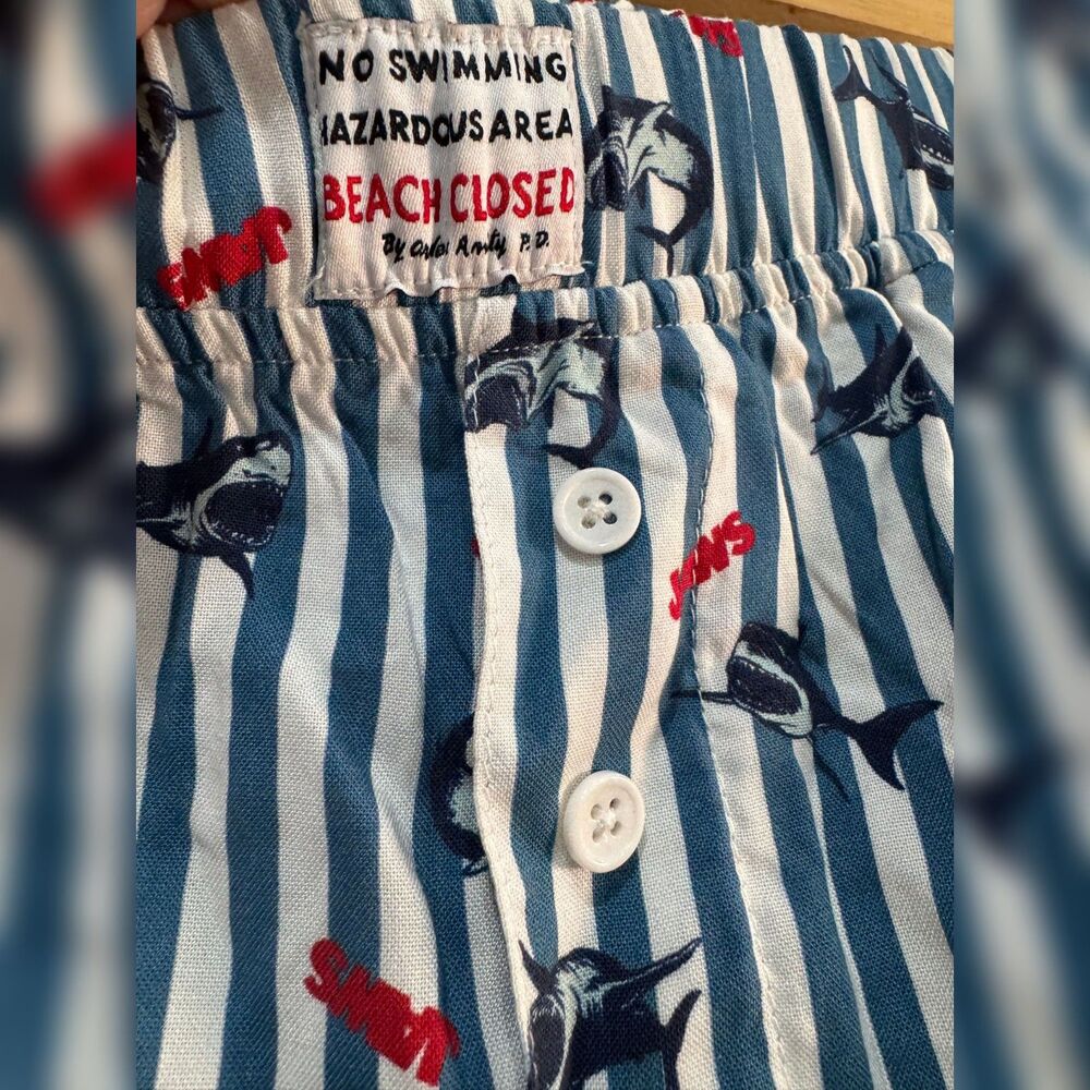 Women's Hot Topic Jaws 50th Anniversary Boxer Shorts Size XL NWT - Picture 5 of 6